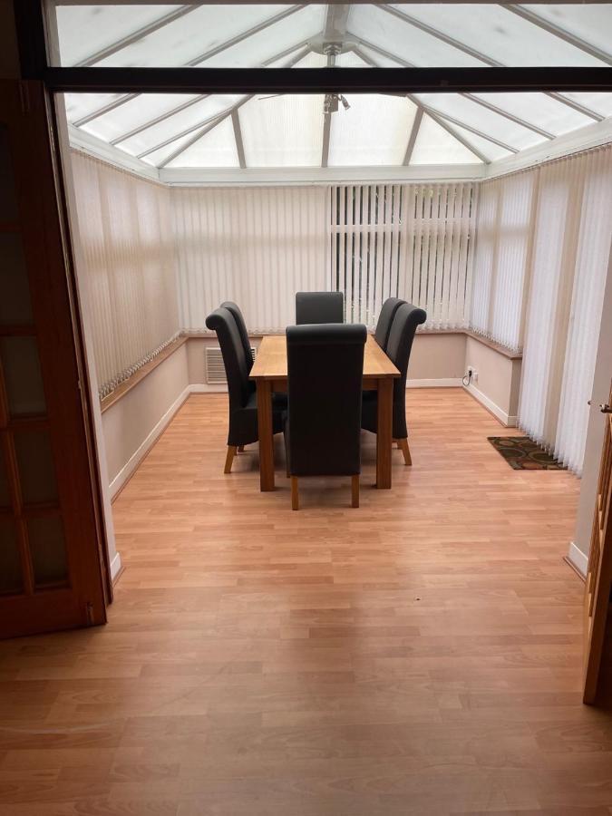 5 Bed House, 32 Tutbury Avenue, Cannon Park, Coventry, Cv4 7Bj Villa Exterior photo